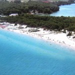 Veduta della spiaggia degli Alimini e del lago